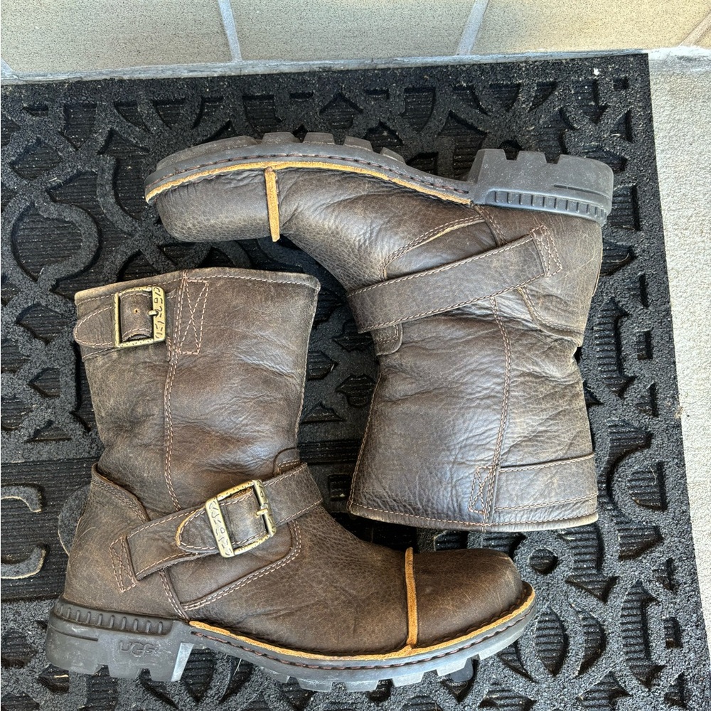 Brown leather uggs size men’s 8